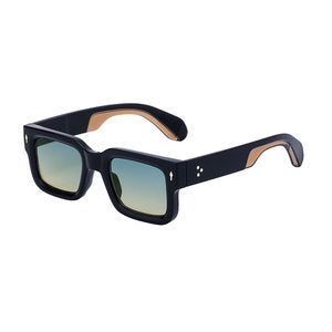 Fashionable boxy sunglasses for men with a simple frame that can be paired with nearsighted glasses