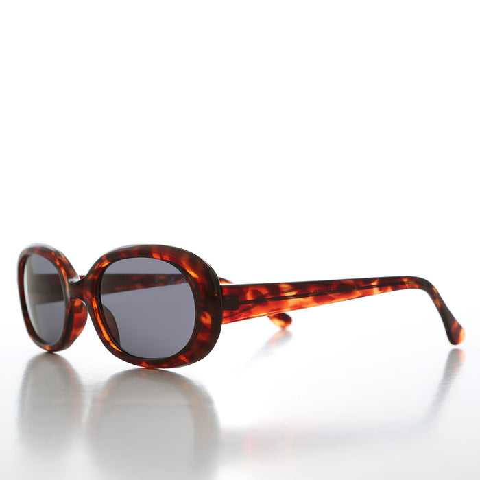 SUNGLASS MUSEUM Classic Oval Vintage Sunglasses - Agatha