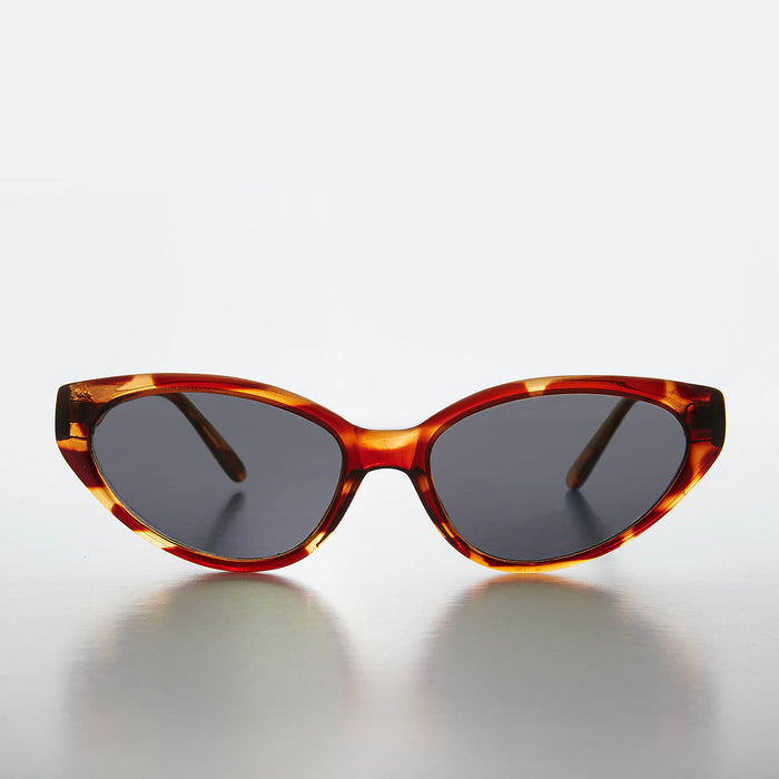 SUNGLASS MUSEUM Shallow Lens Extreme Cat Eye Sunglass - Alexa