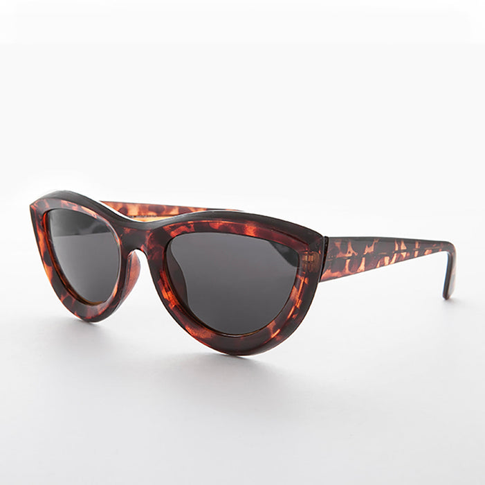 SUNGLASS MUSEUM Rare Oversized Mod Cat Eye Chunky Sunglass - Big Momma