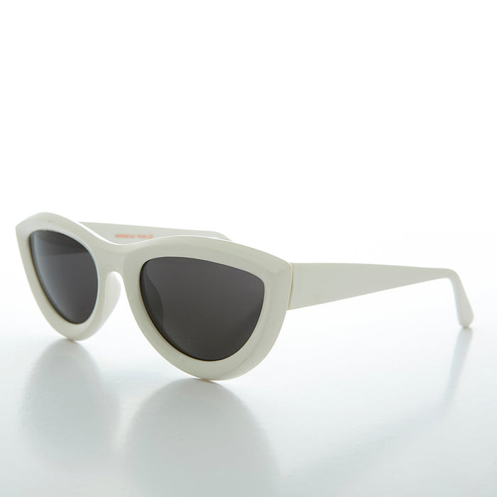 SUNGLASS MUSEUM Rare Oversized Mod Cat Eye Chunky Sunglass - Big Momma