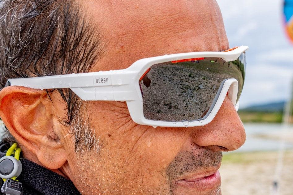 OCEAN CHAMELEON Water Sports Floating Sunglasses Polarized Kiteboarding  Surf Skiing 2/2 