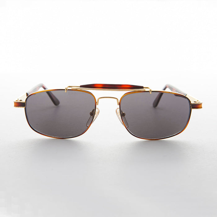 SUNGLASS MUSEUM Narrow Rectangular Vintage PIlot Sunglass - Chipper