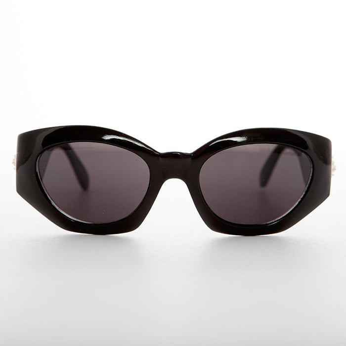 SUNGLASS MUSEUM Women's Fashion Cat Eye Sunglass with Gold Emblem - Diva