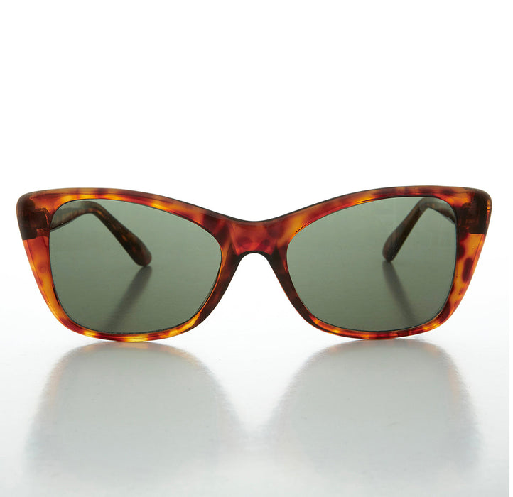 SUNGLASS MUSEUM Square Retro Cat Eye Vintage Sunglass - Dixie