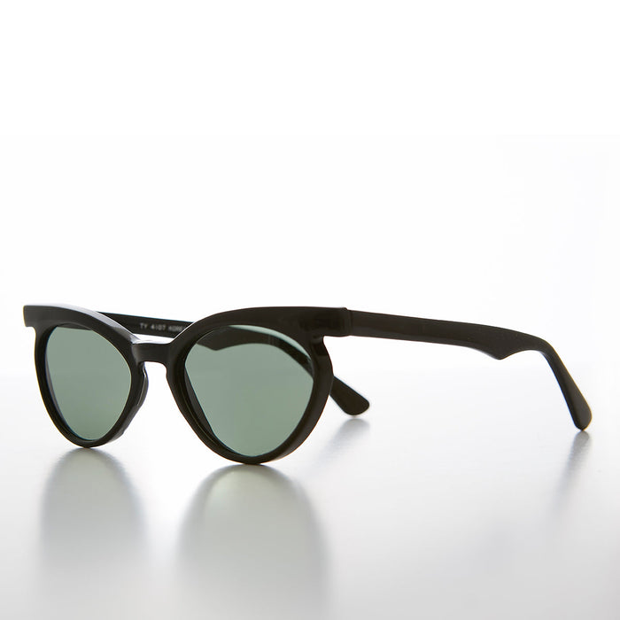 SUNGLASS MUSEUM Round Winged Unique Vintage Cat Eye Sunglass - Emily