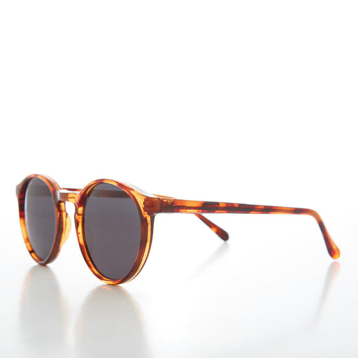 image of sunglasses model SUNGLASS MUSEUM Round Horn Rim Preppy Vintage Sunglasses - Farlow