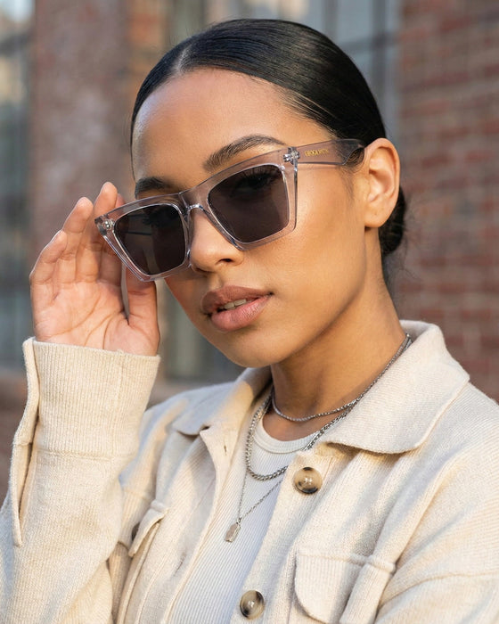 FIFTH AND NINTH Sunglasses CHICAGO