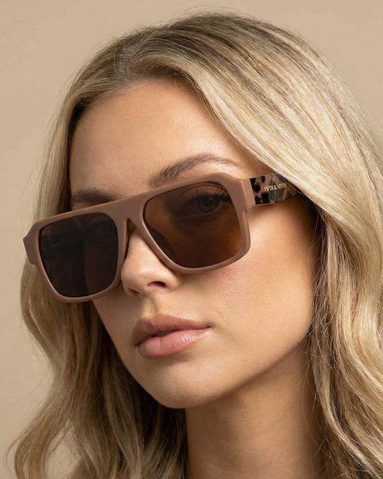 FIFTH AND NINTH Sunglasses LENNON