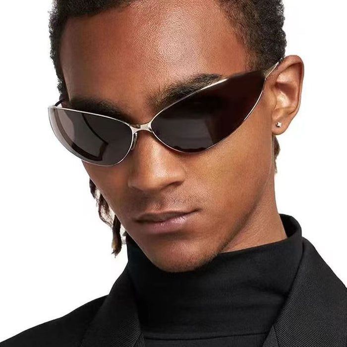 GLEAMLEY SVELTE - Black Polarized Lenses, Gold Chrome Frame - Product image