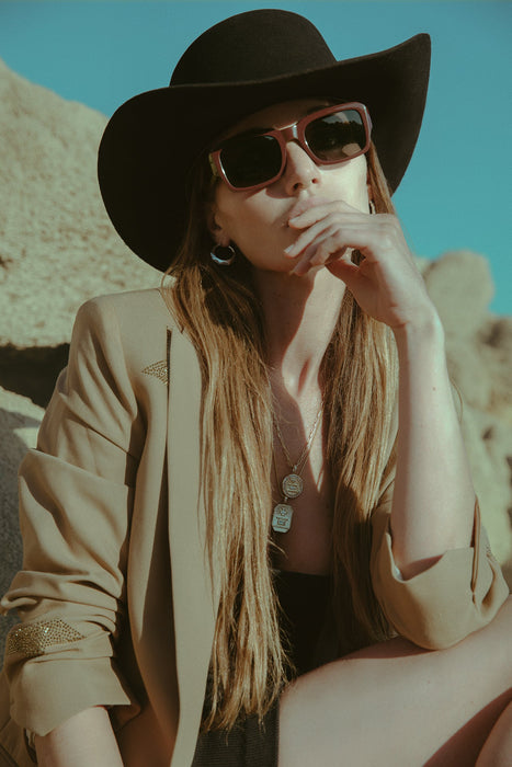 image of sunglasses model SAINT OWEN SAINT OWEN Sunglasses CASH Maroon | Brown