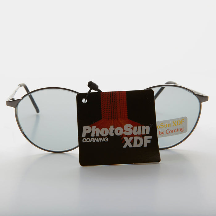 SUNGLASS MUSEUM Classic Sunglass with Clear to Dark Transition Lenses - Jesse