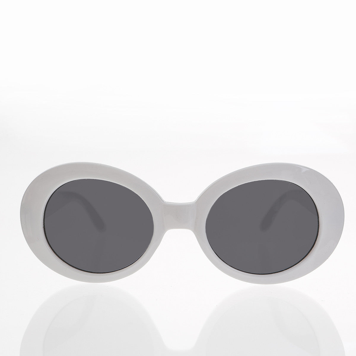 SUNGLASS MUSEUM White Cat Eye Oval Clout Sunglass