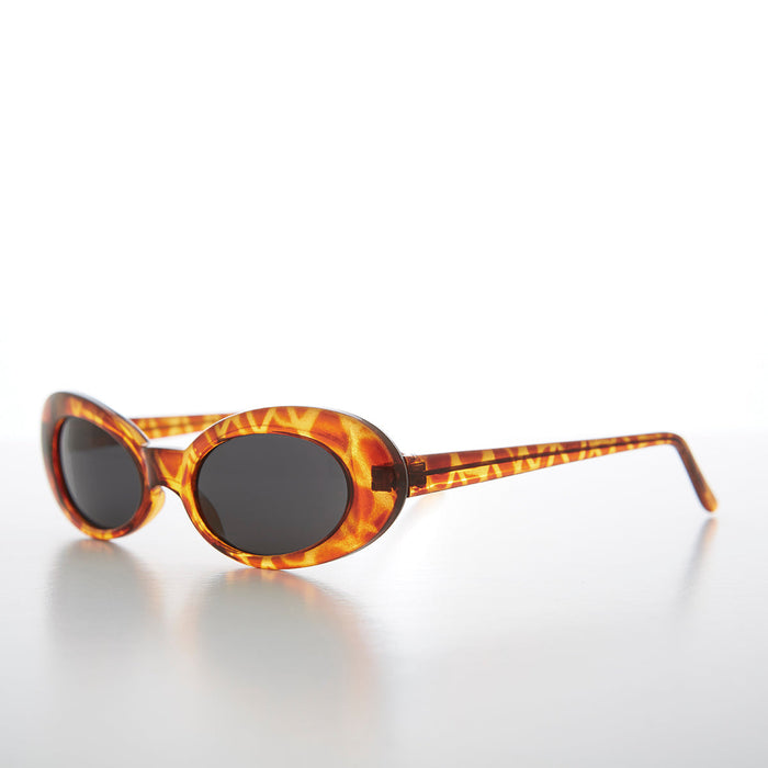 image of sunglasses model SUNGLASS MUSEUM Narrow Oval Cat Eye 90s Vintage Sunglass - Leanne