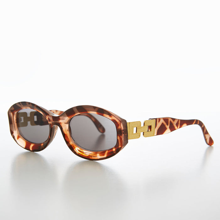 SUNGLASS MUSEUM Thick Wide Frame with Chain Link Temples - Lyric
