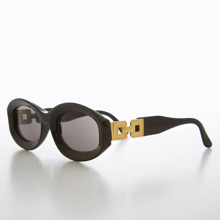 SUNGLASS MUSEUM Thick Wide Frame with Chain Link Temples - Lyric