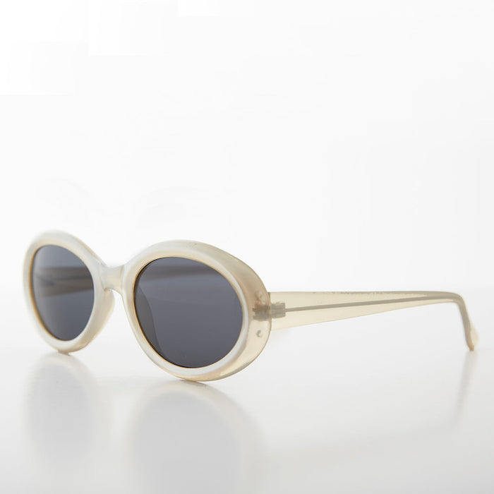 SUNGLASS MUSEUM 90s Oval Cat Eye Vintage Sunglass - Macie