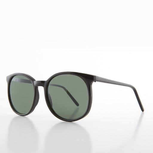 image of sunglasses model SUNGLASS MUSEUM Oversized Black Round Schoolboy Vintage Sunglass - Margo