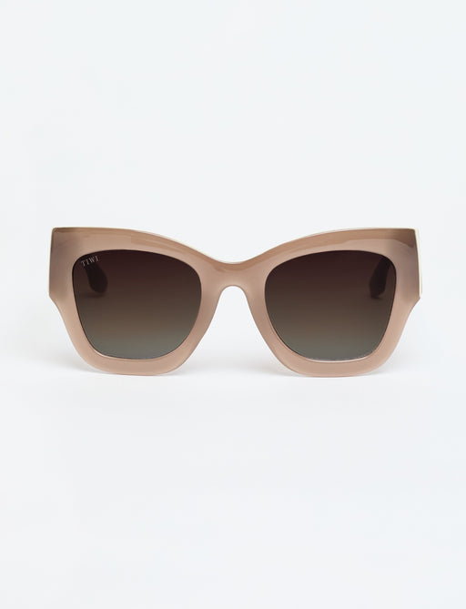 image of sunglasses model TIWI USA MAYFAIR