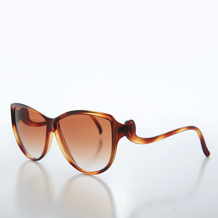 image of sunglasses model SUNGLASS MUSEUM SUNGLASS MUSEUM Glamorous Cat Eye Vintage Sunglasses - Nina