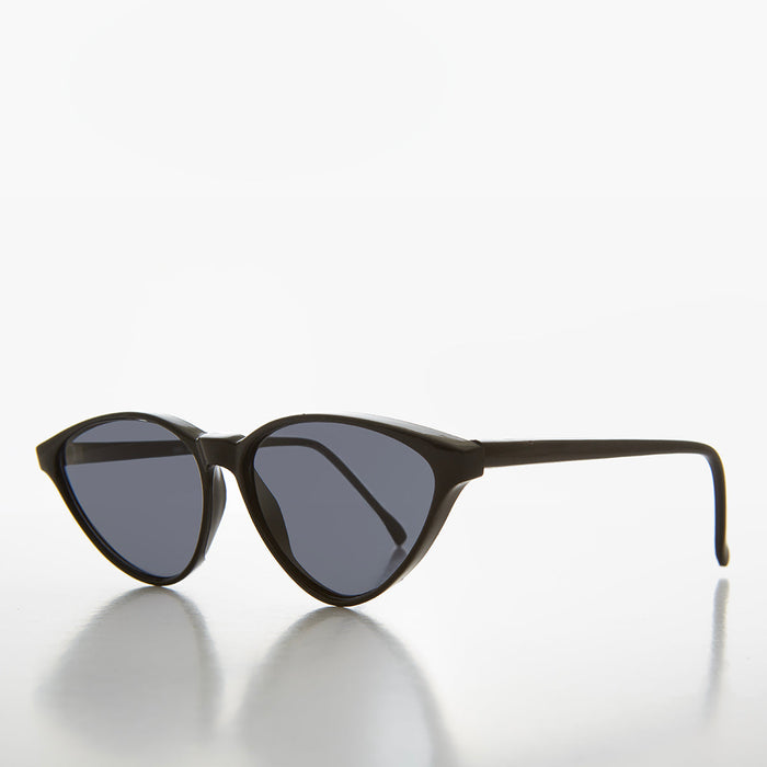 SUNGLASS MUSEUM Unique 90s Oblong Cat Eye Sunglasses - Ruth