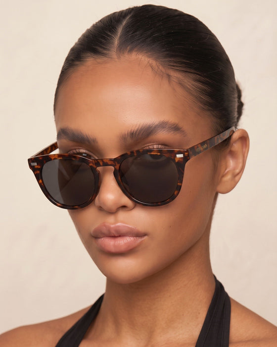 FIFTH AND NINTH Sunglasses RALEIGH