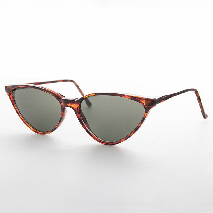 SUNGLASS MUSEUM Thin Pointy Hip Cat Eye Vintage Women's Sunglass - Sandy