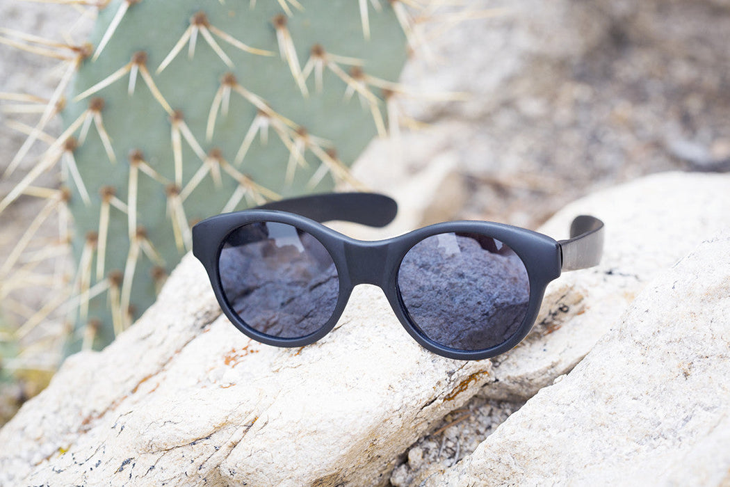 SUNGLASS MUSEUM Classic Pantos Round Sunglass with Paddle Temples - Otto