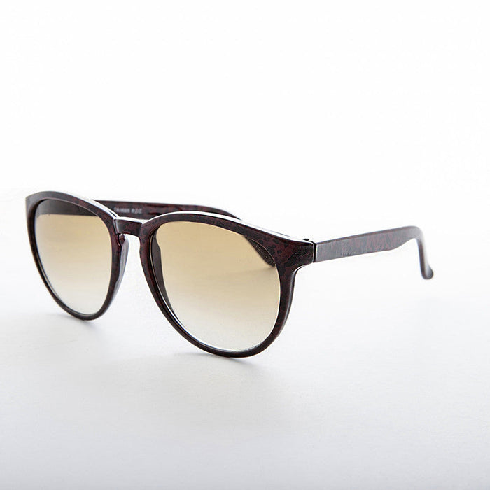 image of sunglasses model SUNGLASS MUSEUM SUNGLASS MUSEUM Oversized Round Preppy Schoolboy Vintage Sunglass - Sparrow