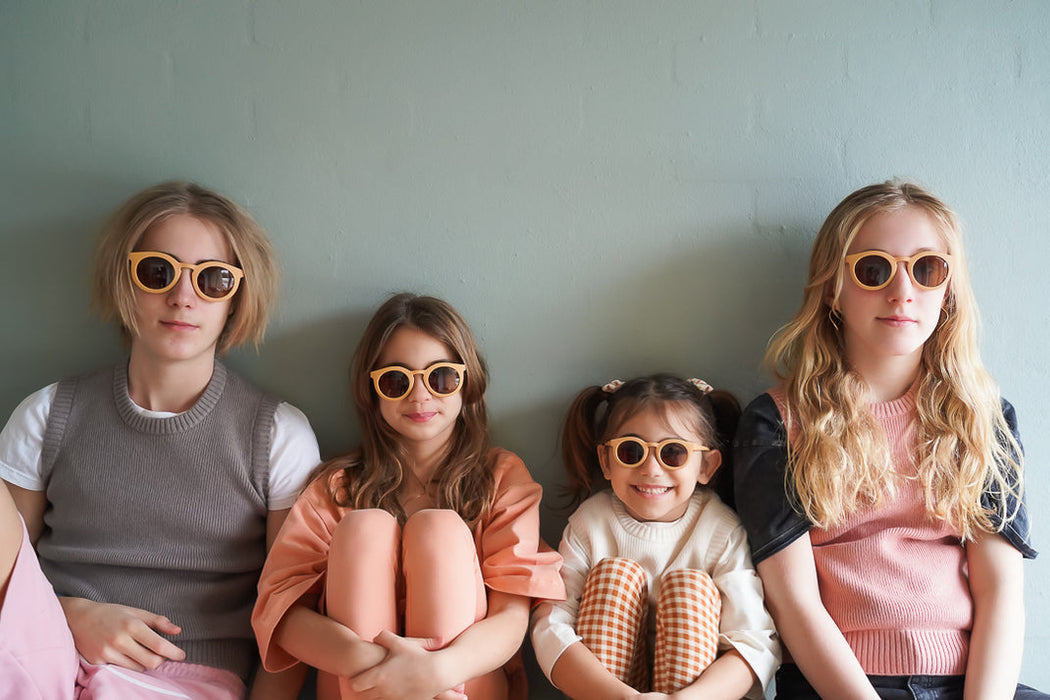 Classic | Sustainable Sunglasses | Plant-Based Bendable Polarized - Adult | 16+ Y |  Sunset Gingham