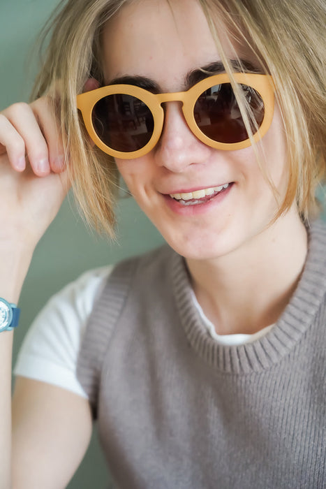 Classic | Sustainable Sunglasses | Plant-Based Bendable Polarized - Adult | 16+ Y |  Sunset Gingham