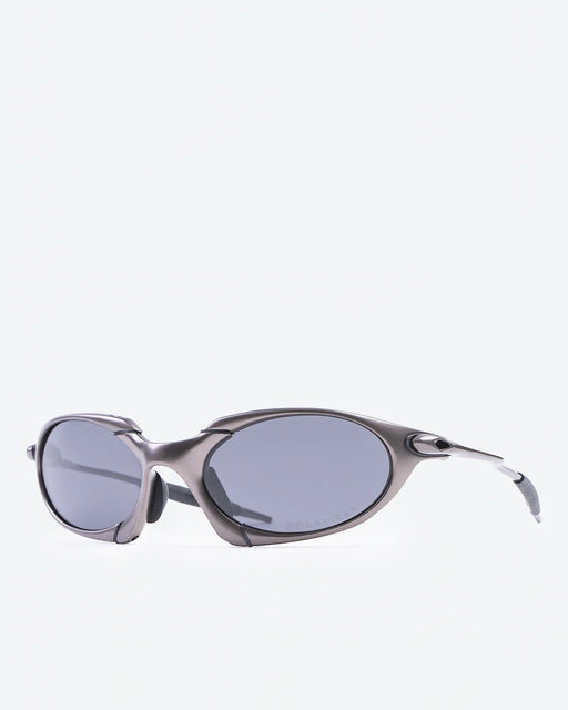 GLEAMLEY TITAN - Black Polarized Lenses, Carbon Frame - Product image