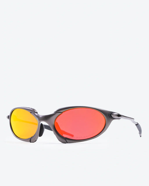 GLEAMLEY TITAN - Ruby Polarized Lenses, Carbon Frame - Product image