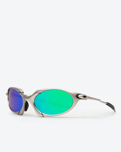 GLEAMLEY TITAN - Olive Tint Polarized Lenses, Carbon Frame - Product image