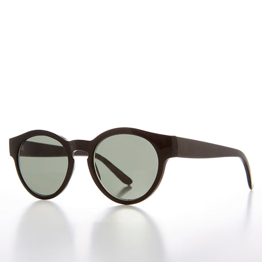 image of sunglasses model SUNGLASS MUSEUM Round Classic Preppy Vintage Sunglass - Wes