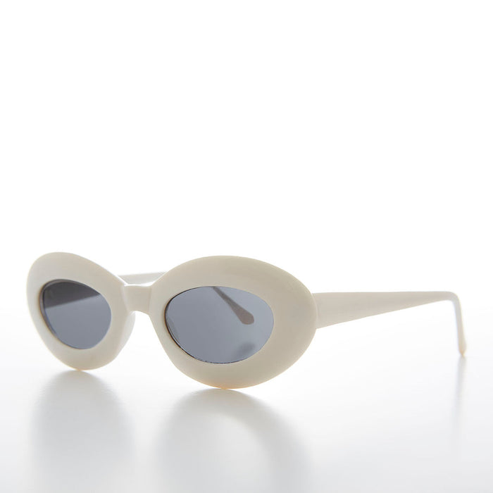 SUNGLASS MUSEUM Chunky Retro 60s Cat Eye Vintage Sunglass - Zana