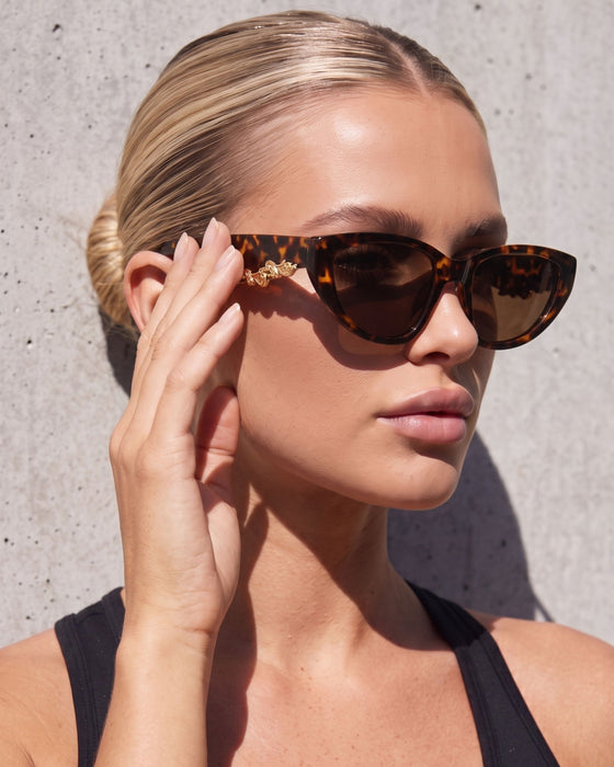 FIFTH AND NINTH Sunglasses BRYNN