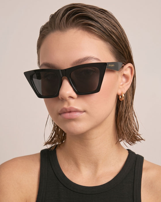 FIFTH AND NINTH Sunglasses CHICAGO