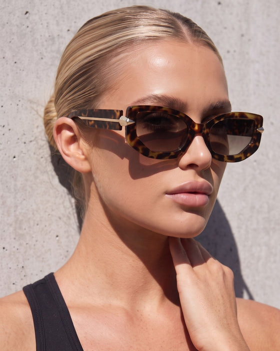 FIFTH AND NINTH Sunglasses ELLE
