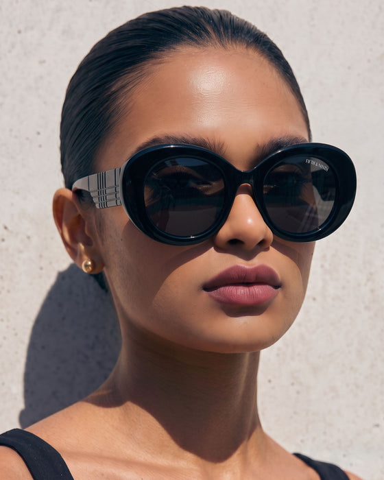 FIFTH AND NINTH Sunglasses MOLLY