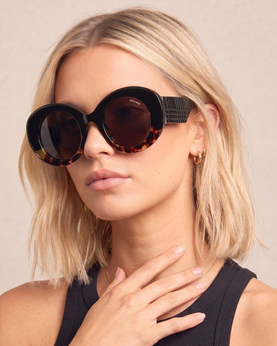 FIFTH AND NINTH Sunglasses MOLLY