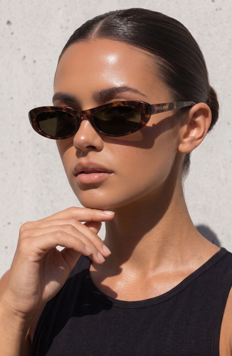 FIFTH AND NINTH Sunglasses NINA