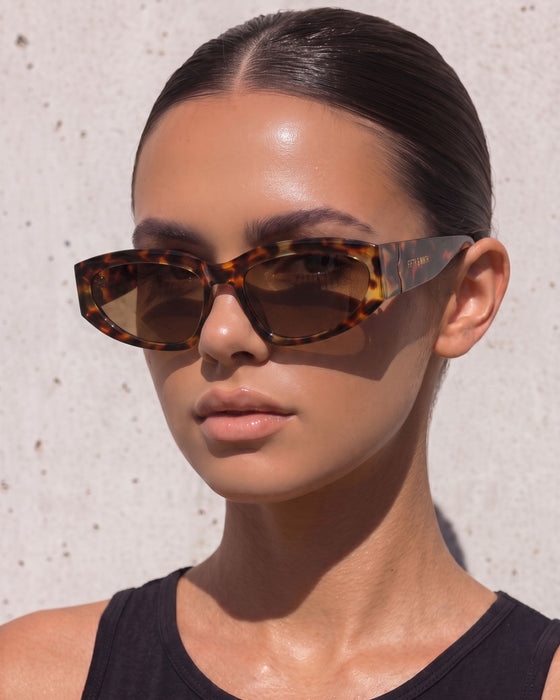 FIFTH AND NINTH Sunglasses SHEA
