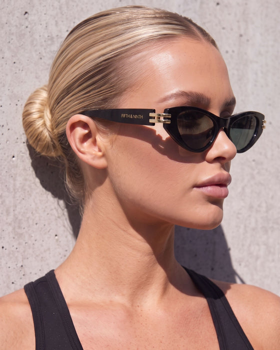 FIFTH AND NINTH Sunglasses STORY