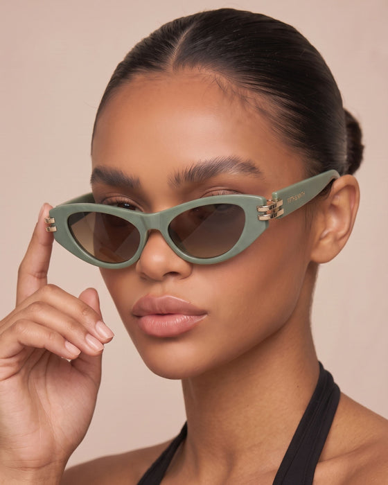 FIFTH AND NINTH Sunglasses STORY