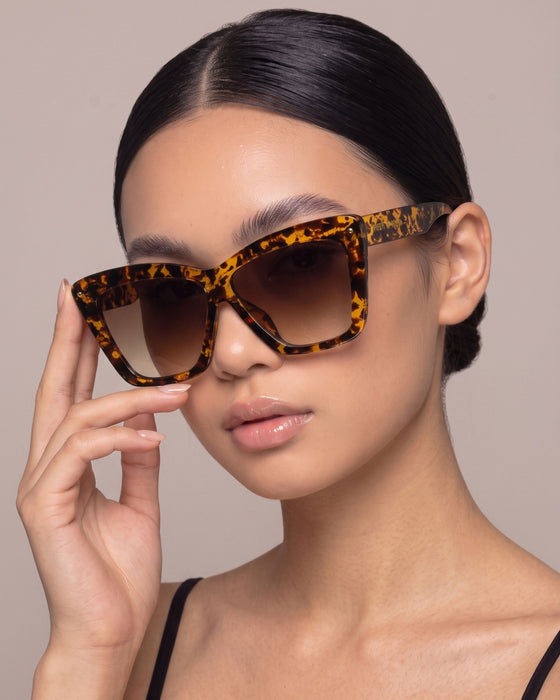 FIFTH AND NINTH Sunglasses WILLOW