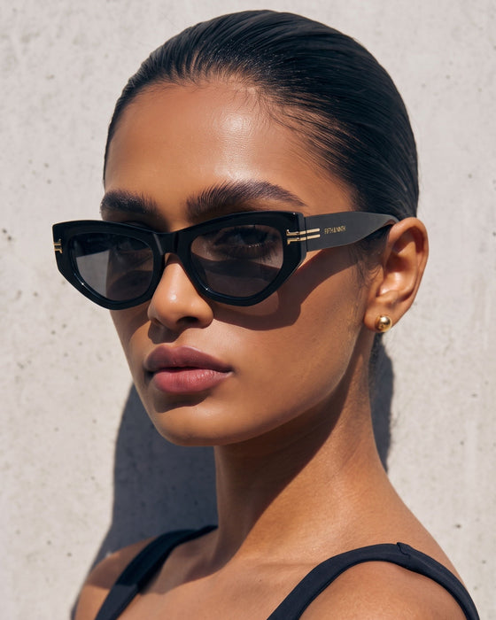FIFTH AND NINTH Sunglasses WREN