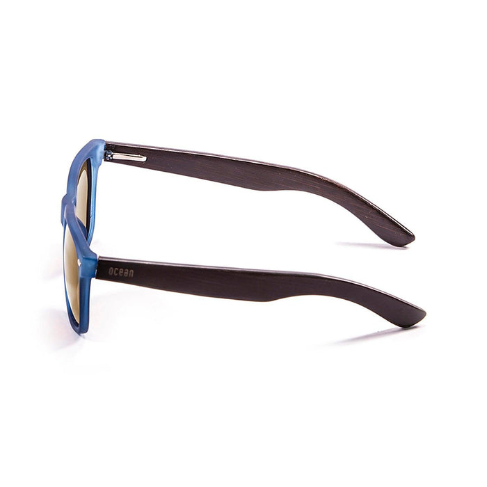 ocean sunglasses KRNglasses model BEACH SKU 50010.6 with white transparent frame and smoke lens