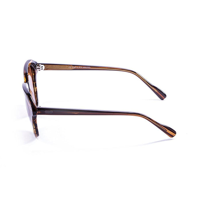 ocean sunglasses KRNglasses model CASSIS SKU LE100000.96 with earth brown frame and smoke lens
