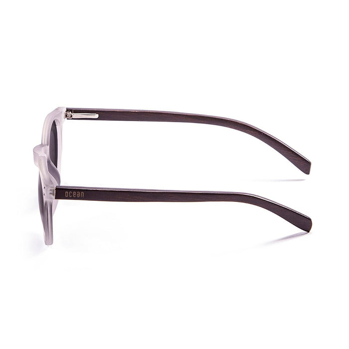 ocean sunglasses KRNglasses model LIZARD SKU 55600.1 with black frame and smoke lens